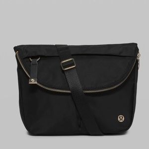 Lululemon all night festival bag 5L